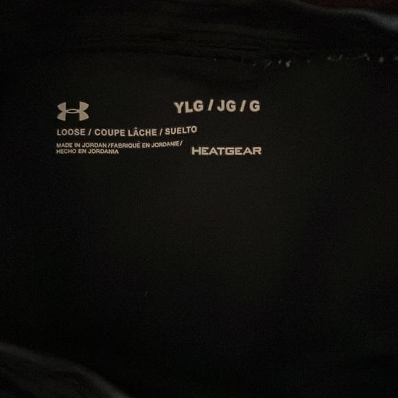 Under Armer youth size L boys t shirt black and white just as new - Picture 2 of 4